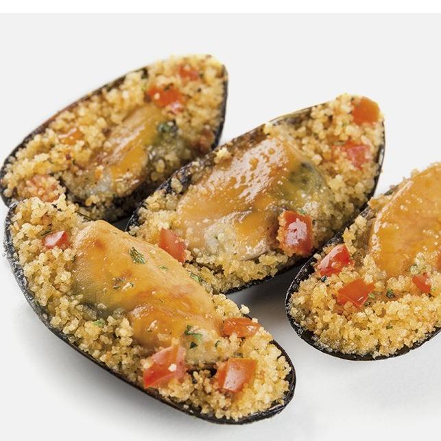 Staffed_mussels_with_breadcrumbs_and_tomato-1